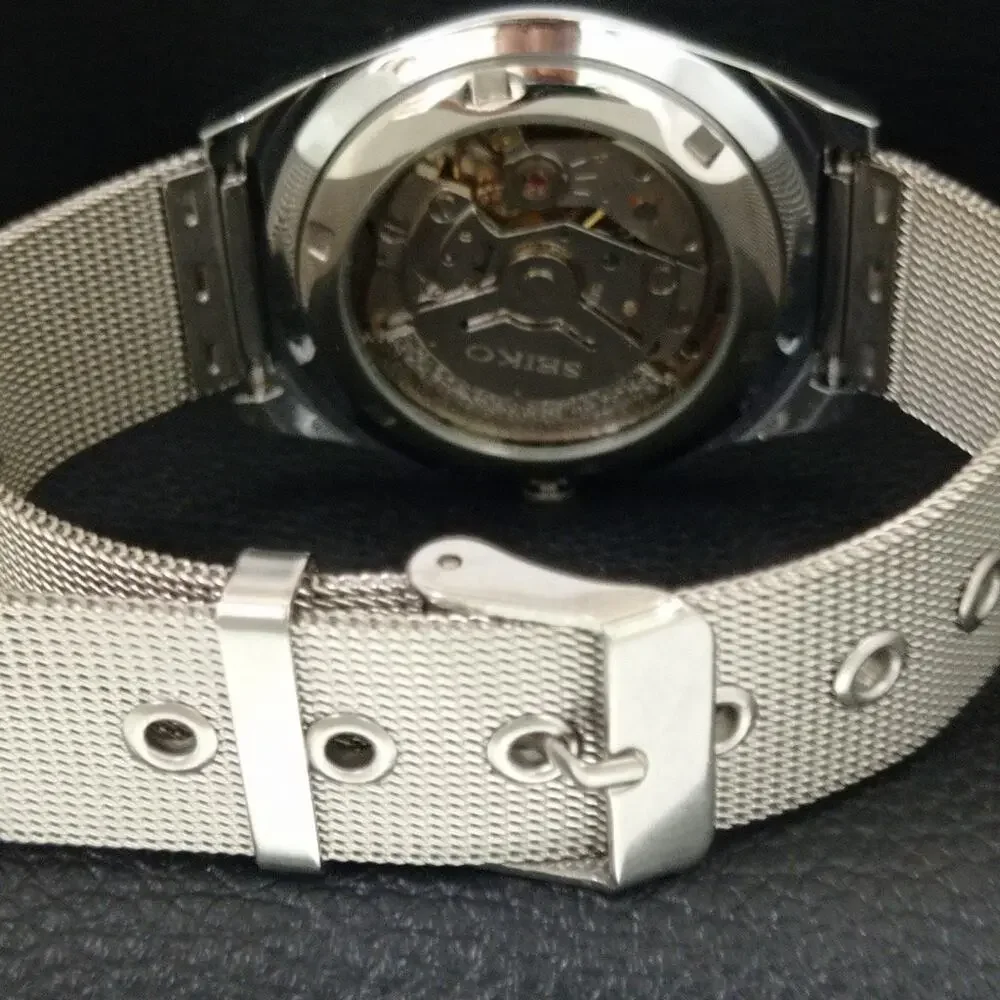 Vintage 1981 Seiko Automatic Mens Silver Watch W/daydate & Red accents